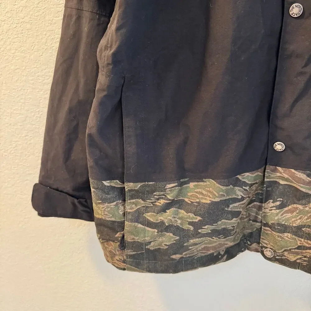 The North Face HyVent Jacket Mens Large Black Camo Hooded Snowboard/Ski Jacket